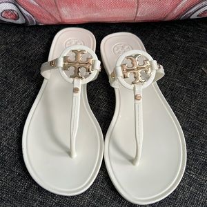 Tory Burch jelly sandal, brand new!!